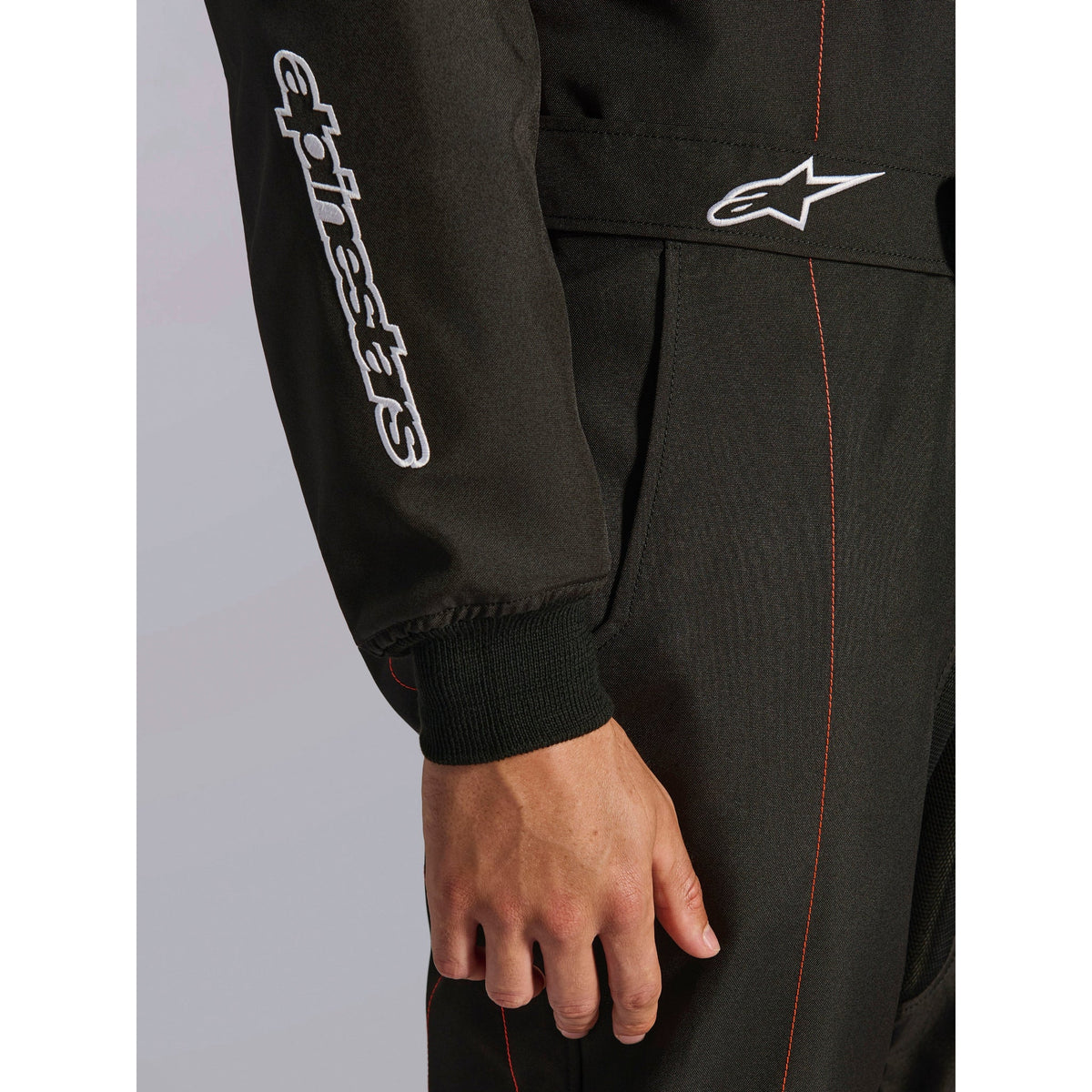 Traje de Karting Alpinestars KMX-9 V3 FIA 8877-2022 Negro/Rojo Flúo, detalle